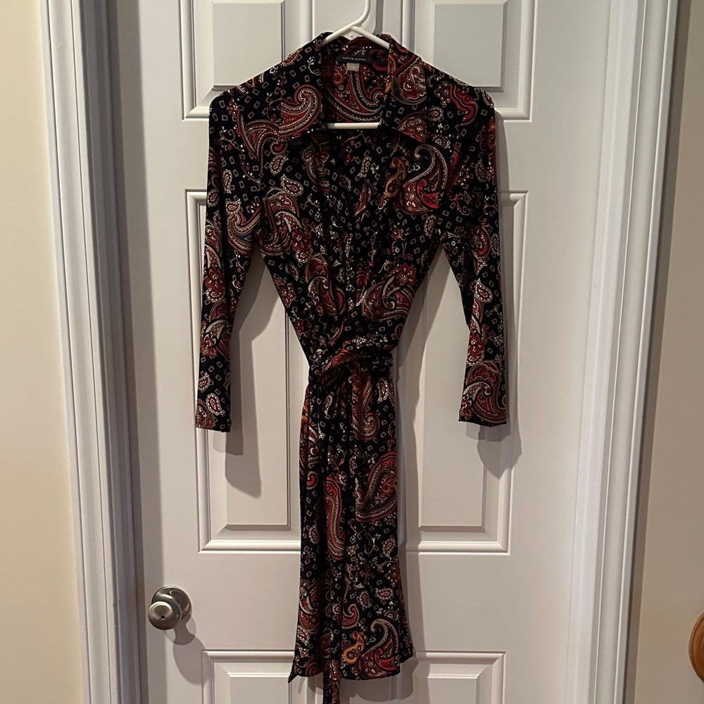 Tommy Hilfiger Black and Red Paisley Long Sleeve Dress. Perfect dress for fall.